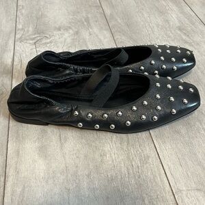 DESIGN CONCEPT STUDIO Black Leather Ballerina Flats Silver Studded Shoe, Size 9